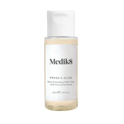 PRESS & GLOW ( VIAJE) Medik8
